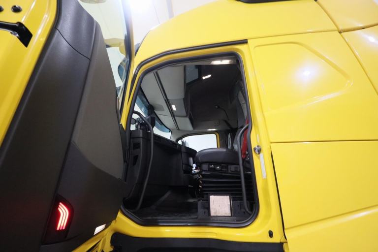 2020 (70 PLATE) Volvo FH460 6x2 Euro 6 Tractor Units