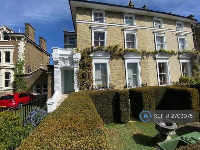 3 bedroom flat in Maze Hill Entrance, London, SE3 (3 bed) (#2703075)