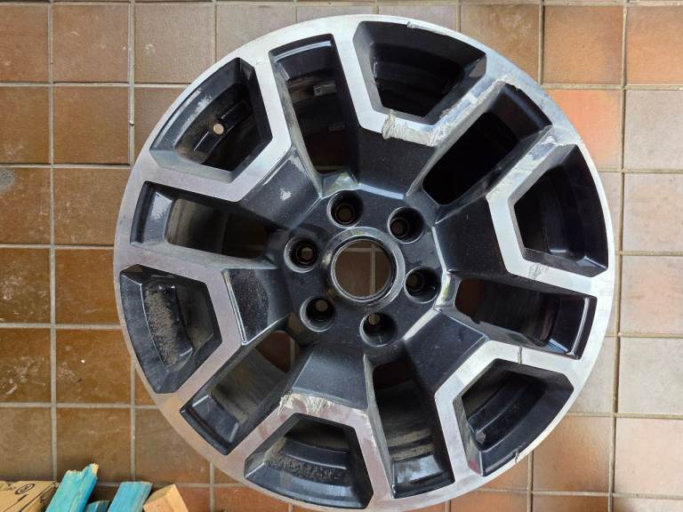 Ford ranger 20" alloy wheel