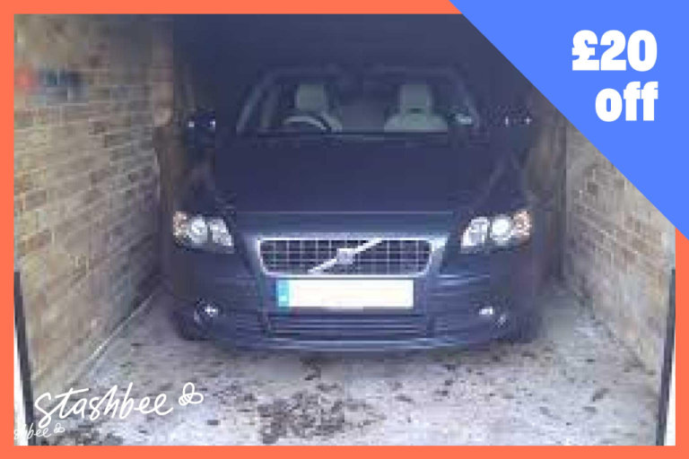 Storage space available to rent in Garage in Loughton (IG10) - 200 Sq Ft