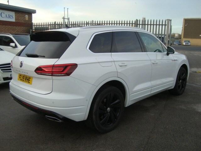 2019 Volkswagen Touareg 3.0 V6 TDI 4Motion R-Line Tech 5dr Tip Auto ESTATE Diesel Automatic