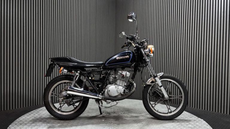 Suzuki GN 2002 31K CUSTOM CAFE RACER PROJECT BUILD 125CC