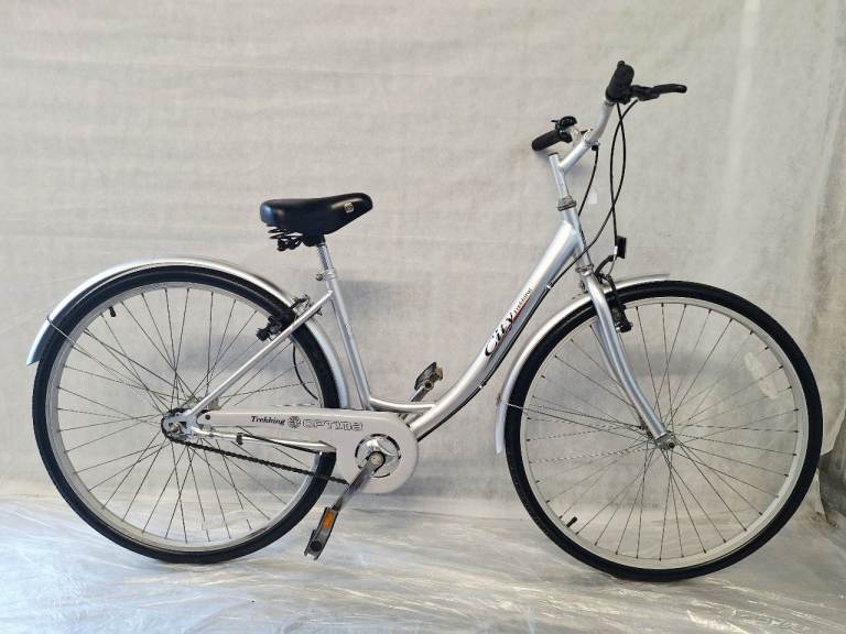 z   🚲🚲 Serviced  City Discovery  Bike 3 Speed hub gear M Frame  Warranty 28 Inch Wheel  Mudguards 