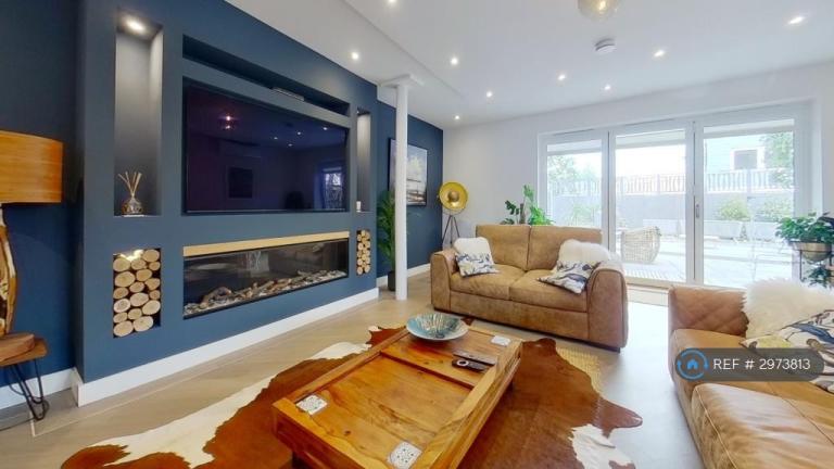 3 bedroom house in Kingsgate Avenue, Broadstairs, CT10 (3 bed) (#2973813)