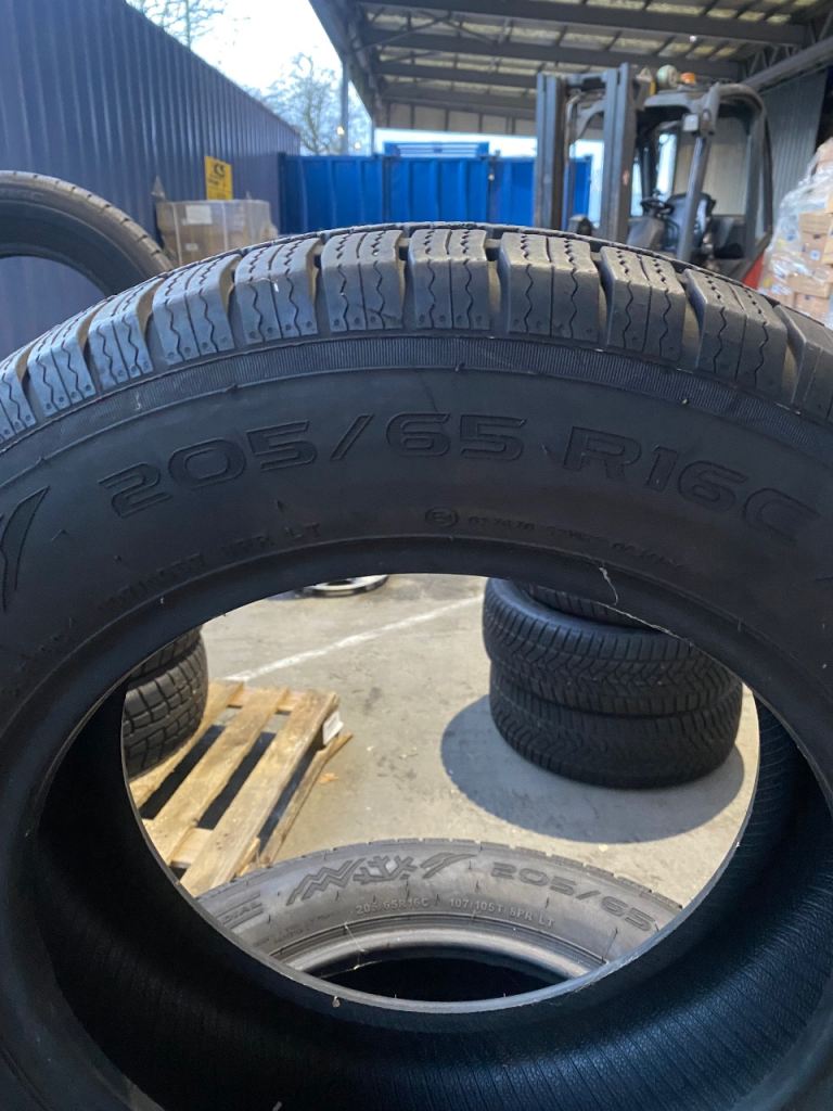 ** Winter tyres x 4**