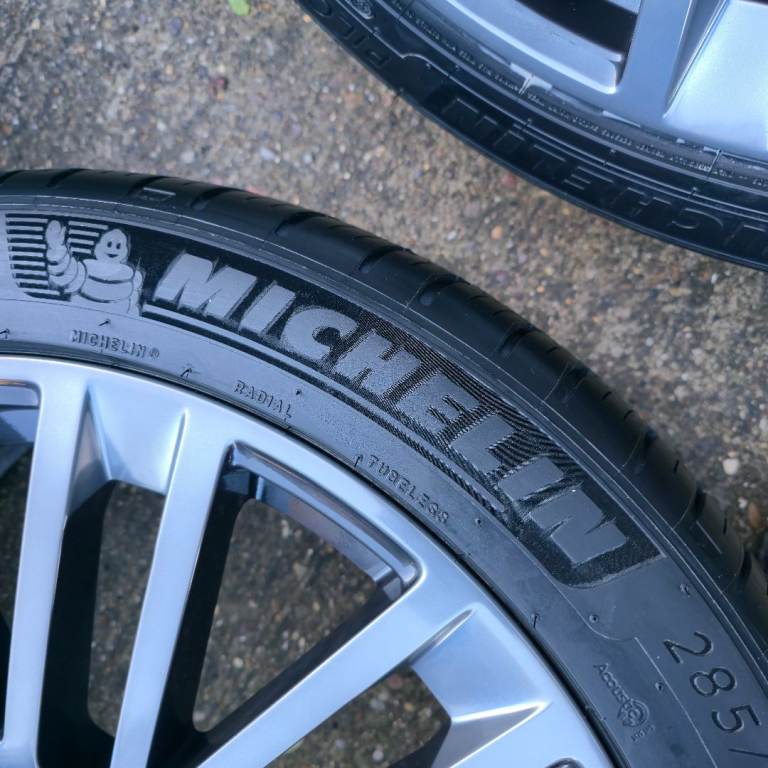 Range Rover 23" 1084 Alloy wheels SV Genuine SVO L460 L461 NEW