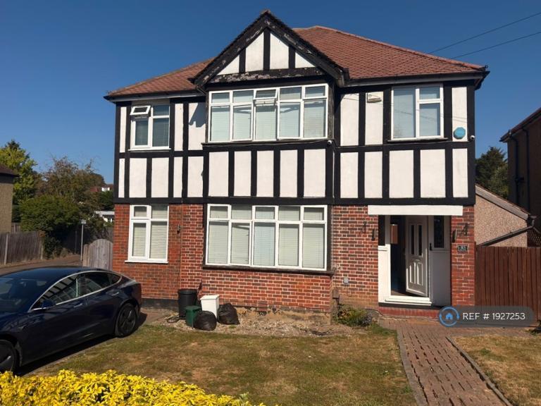 4 bedroom house in Potter St, Northwood, HA6 (4 bed) (#1927253)