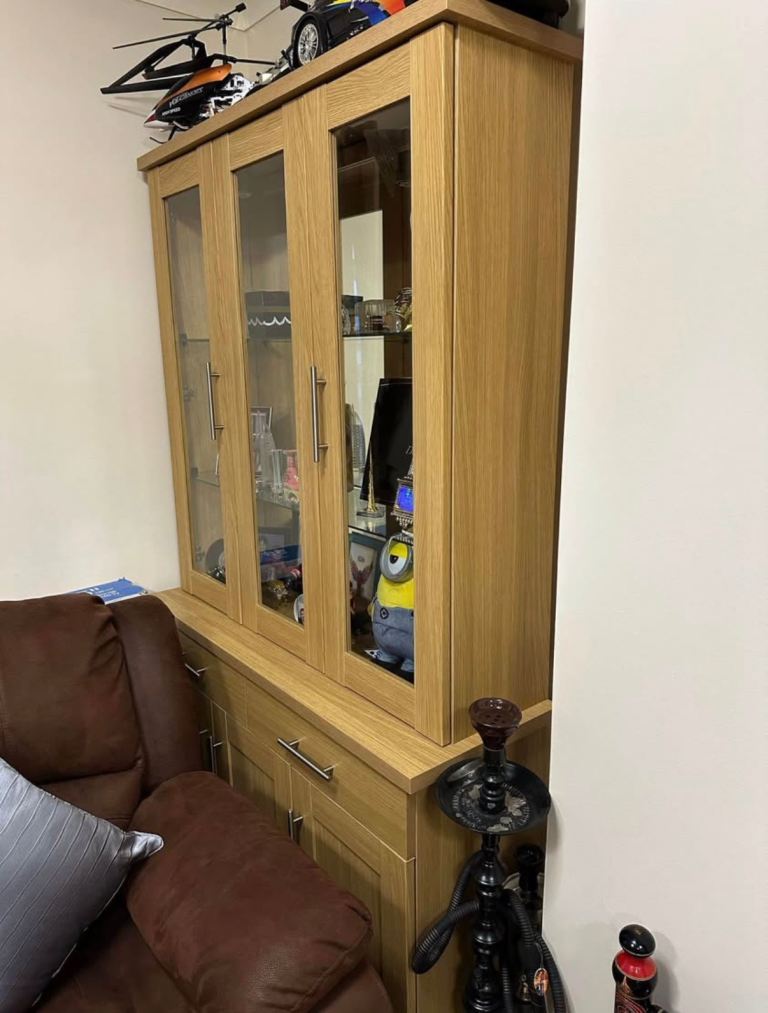 Glass cabinet 