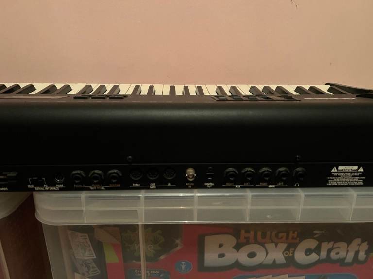 Alesis QS8 Synth Keyboard