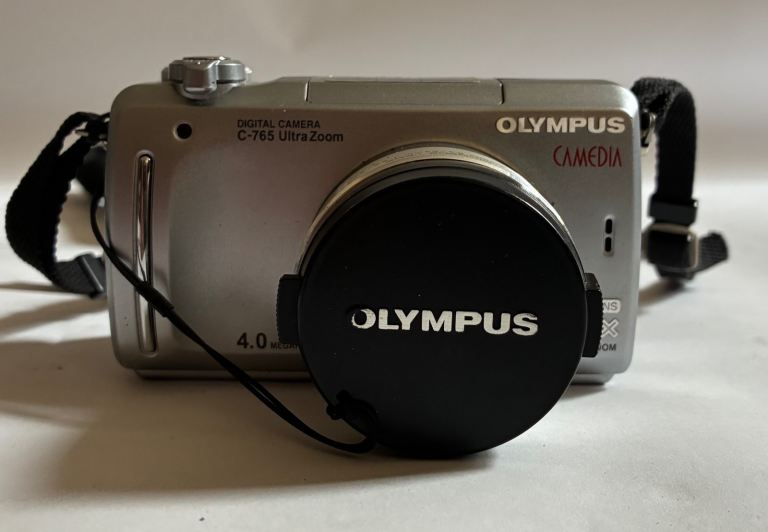 Olympus C-765 Ultra Zoom Digital Camera – Silver, Excellent Condition