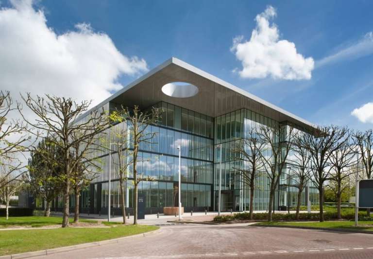 UB11 Flexible Serviced Spaces For 5 to 250 Desks - Private Offices to Rent in Stockley Park