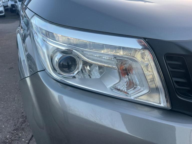 2019 Nissan Navara Double Cab Pick Up Tekna 2.3dCi 190 4WD Auto PICK UP DIESEL Automatic