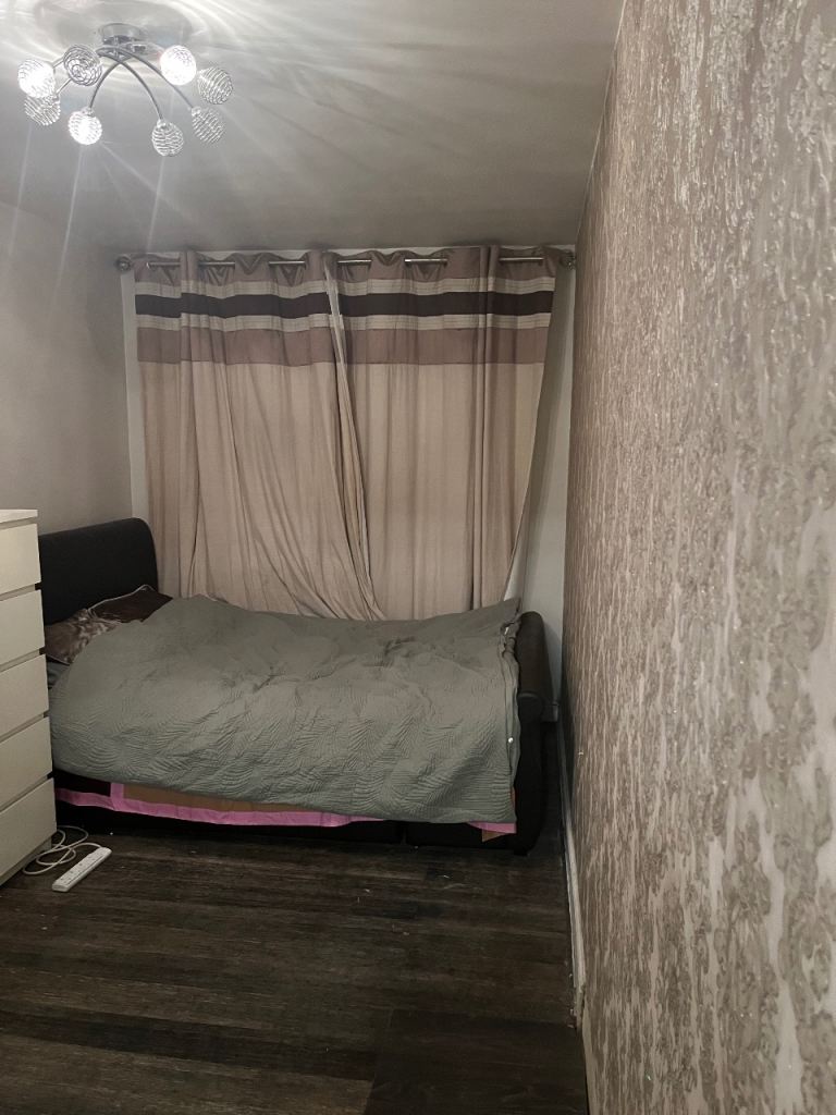 £500 PCM Double Room LU3
