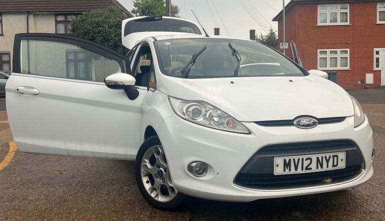 Ford, FIESTA, Hatchback, 2012, Manual, 1388 (cc), 3 doors