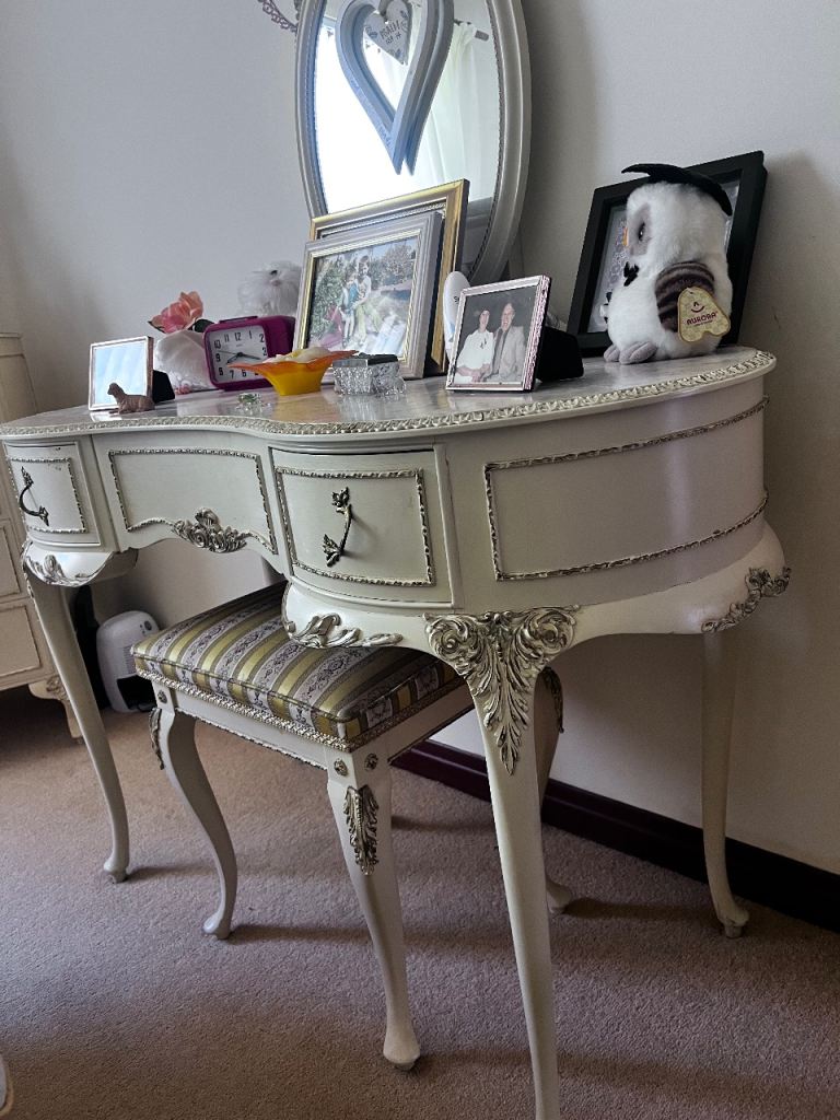 Bedroom Furniture 