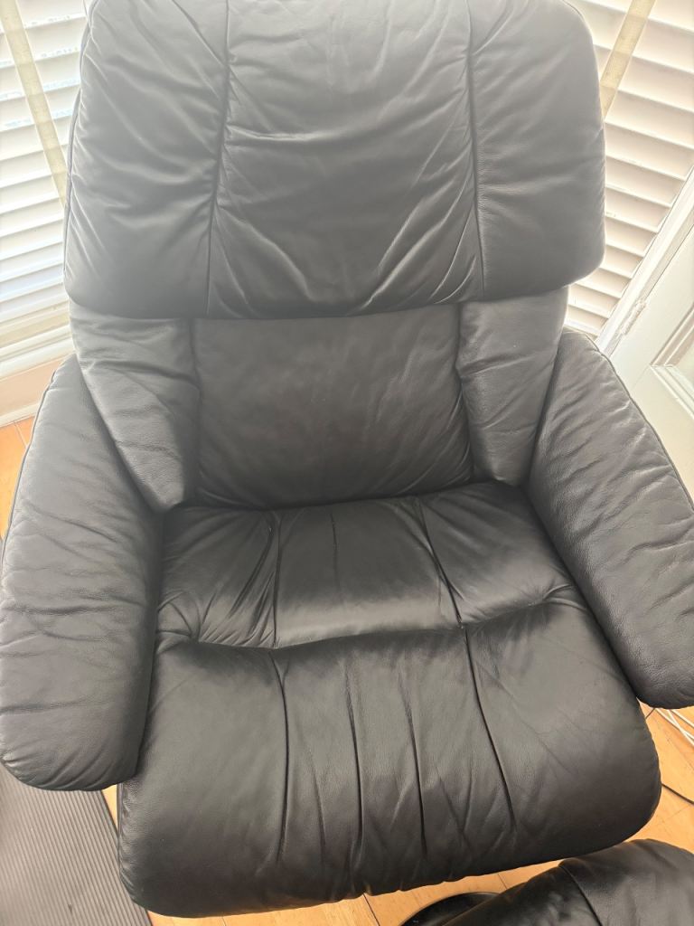 Stressless Black Leather Recliner Chair with Footstool – Good Condition