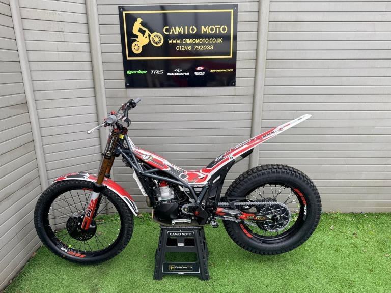 2026 Vertigo Nitro Dougie Lampkin Replica 250 Trials Bike - In Stock