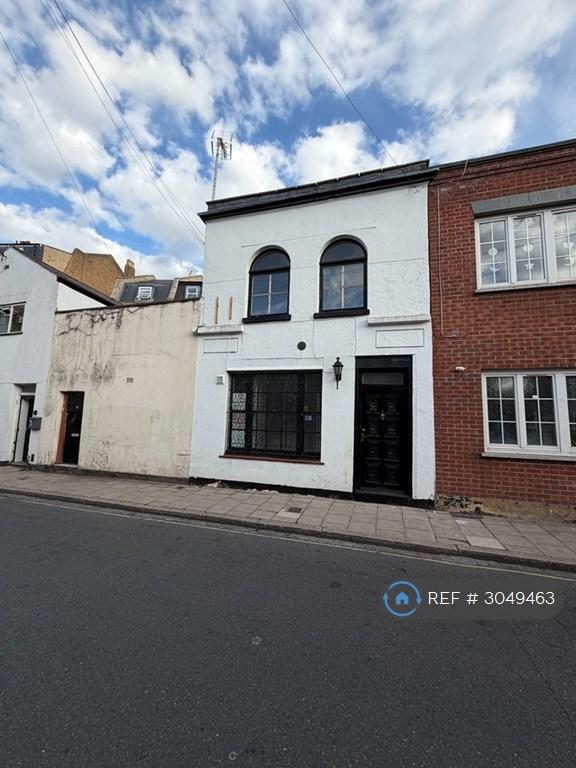 3 bedroom house in New Park Road, London, SW2 (3 bed) (#3049463)