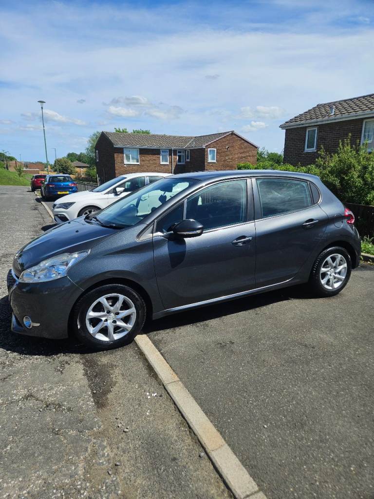 Peugeot, 208, Hatchback, 2014, Manual, 1398 (cc), 5 doors