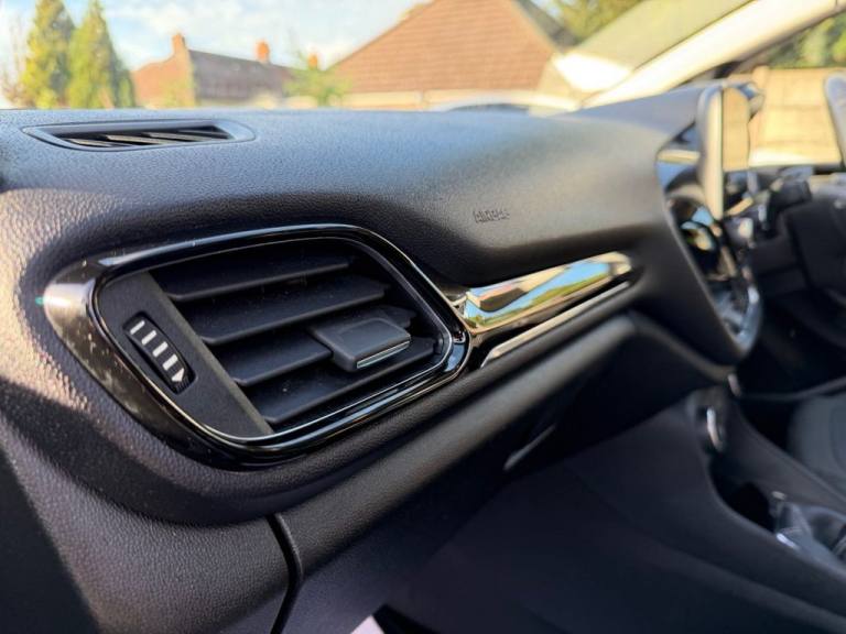 2018 Ford Fiesta 1.0T EcoBoost Zetec Hatchback 5dr Petrol Manual Euro 6 (s/s) (100 ps) Hatchback ...