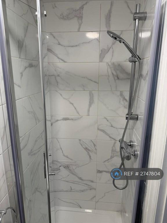 7 bedroom house in Hildenborough Gardens, Bromley, BR1 (7 bed) (#2747804)