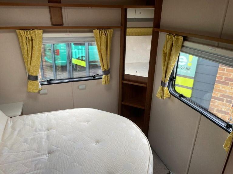 Auto-Trail Imala 732 Lo-Line 4 Berth 2 Belt Island Bed Motorhome 