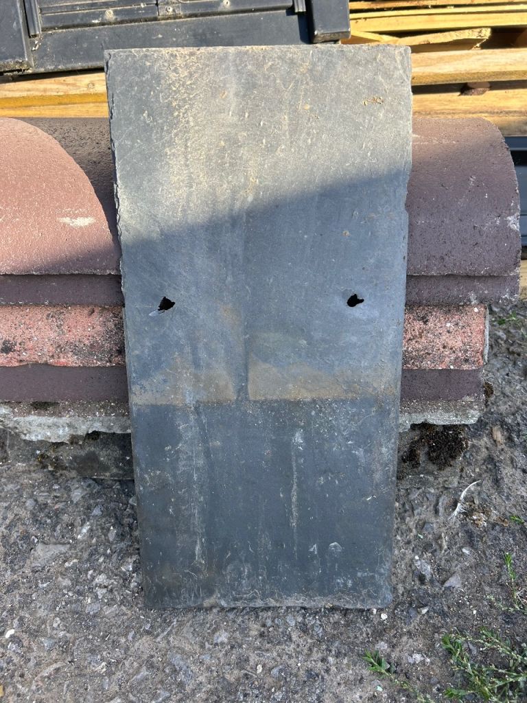 Reclaimed Grey Slate Roof Tile – 9x18 inch, Good Condition