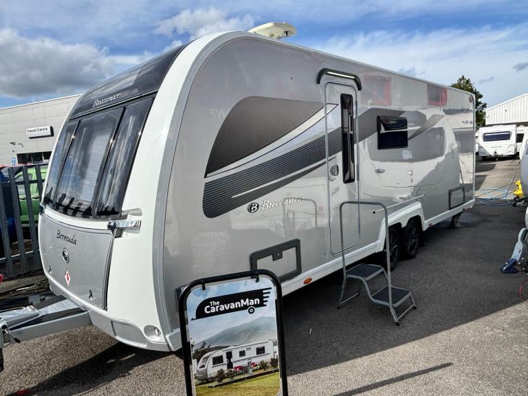 BUCCANEER BERMUDA 4 BERTH , island bed !
