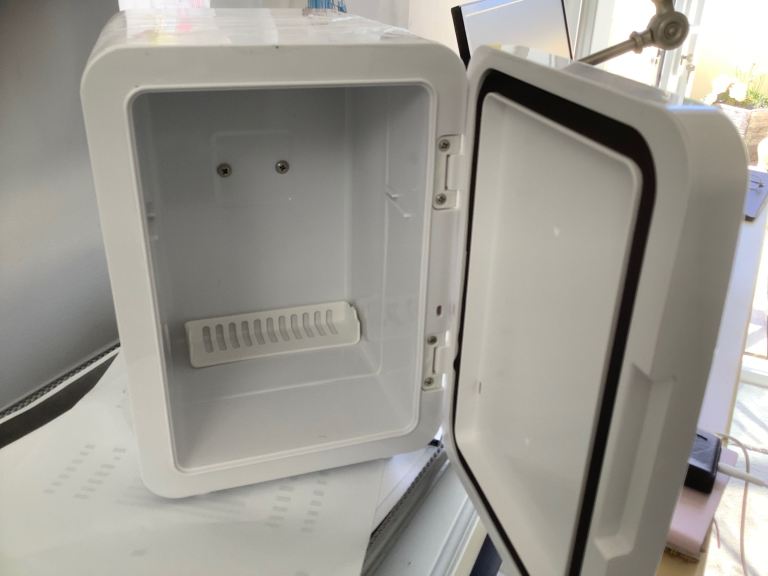 Small USB Charge Fridge