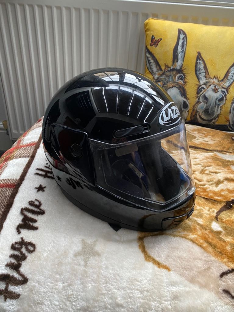 *No Offers* Lazer XL 61-62 Black Road Motorcycle Helmet With Visor And Openable Vents VGC