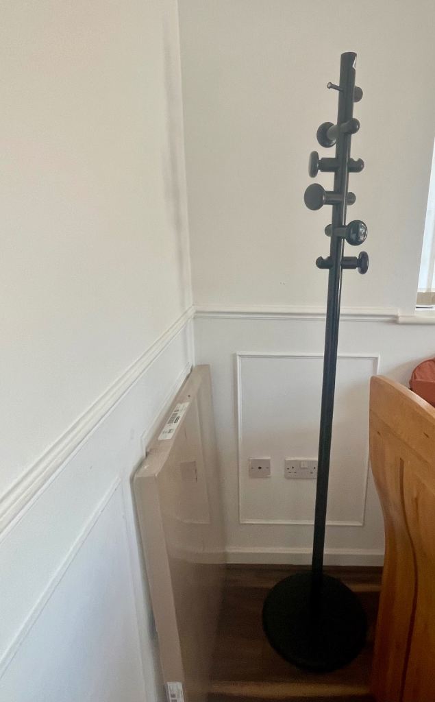 COAT STAND