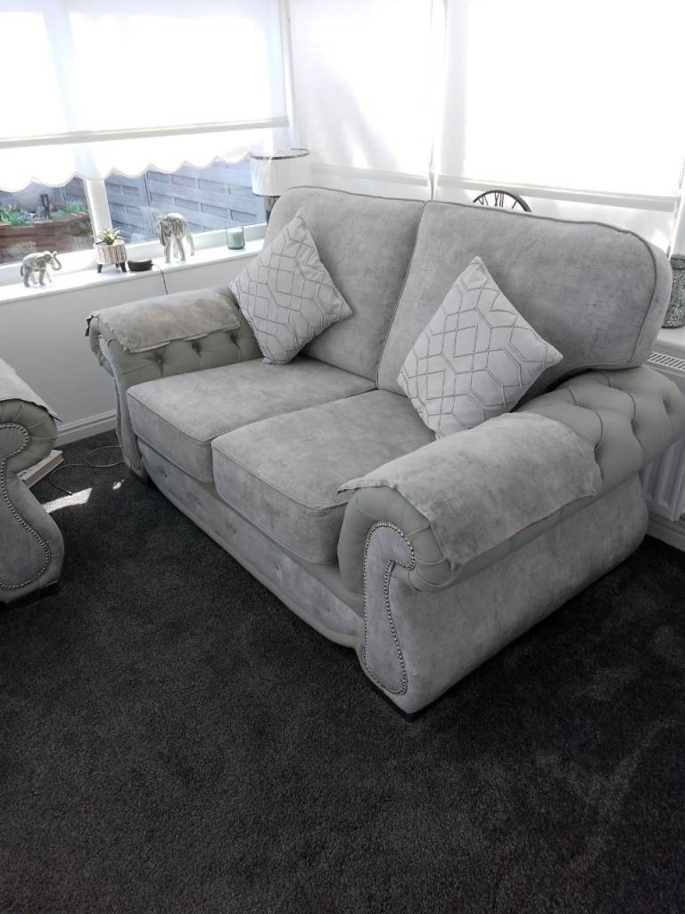 2x 2 seater sofas 