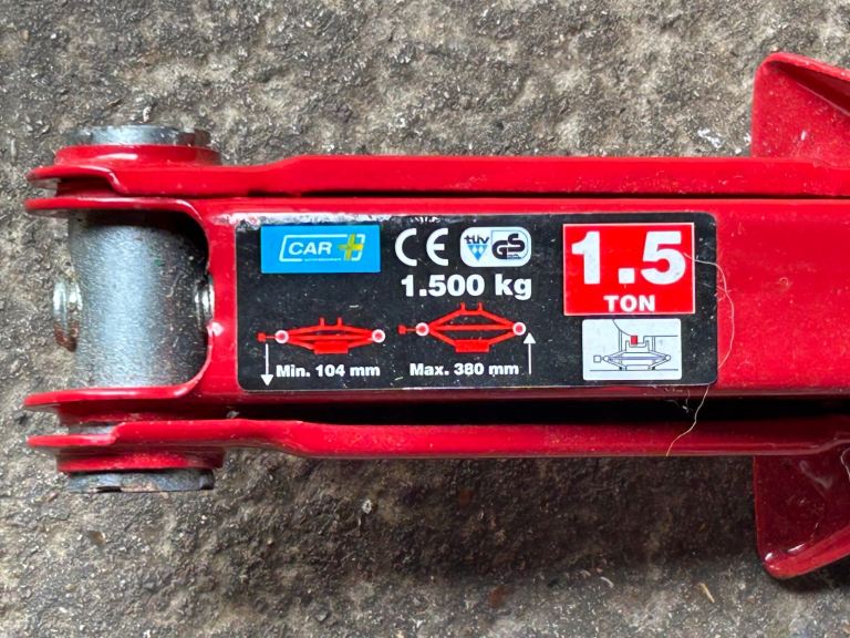 Car Jack, like new 1,500 kg