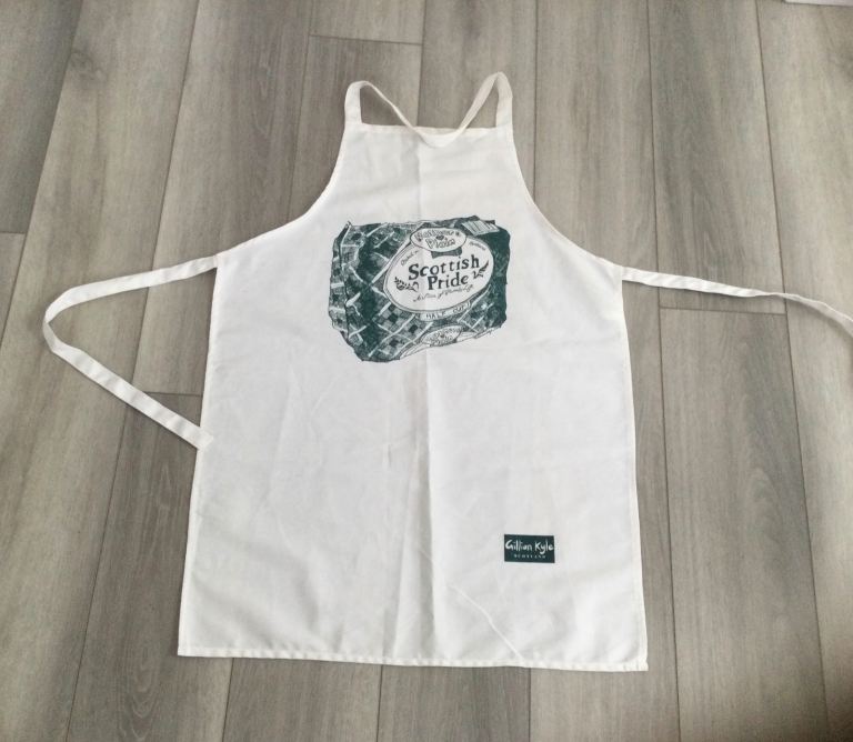 Gillian Kyle Scottish Mother’s Pride apron adult size unused 