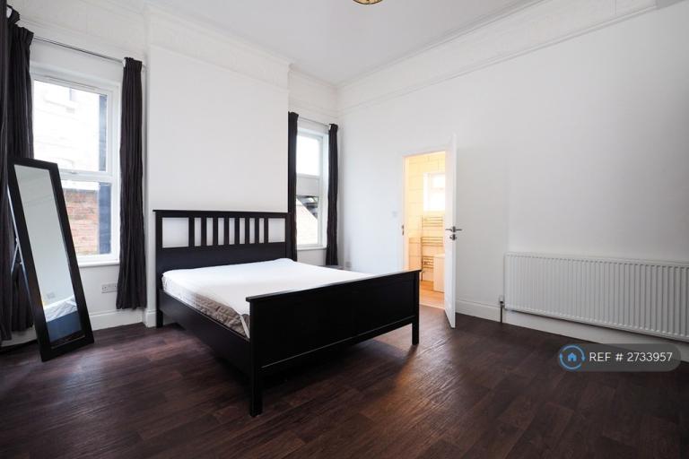 2 bedroom flat in Gorsey Road, Nottingham, NG3 (2 bed) (#2733957)