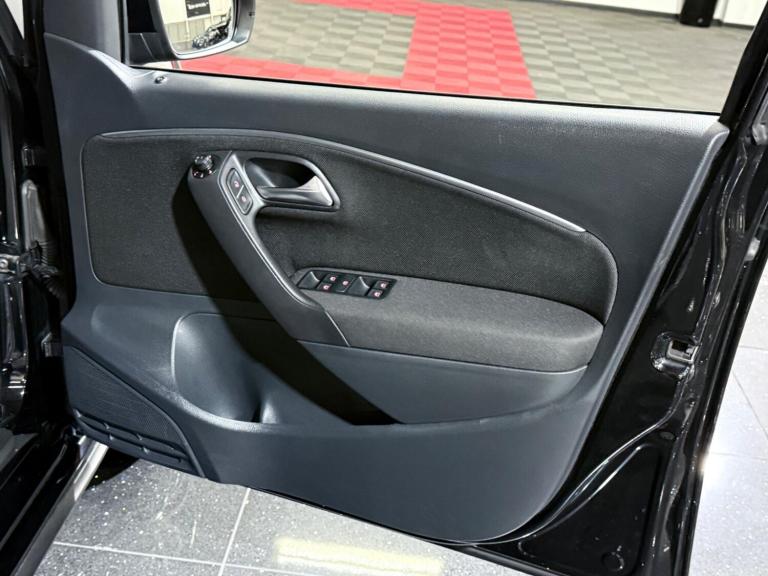 2017 Volkswagen Polo 1.8 TSI GTI DSG Euro 6 (s/s) 5dr HATCHBACK Petrol Automatic