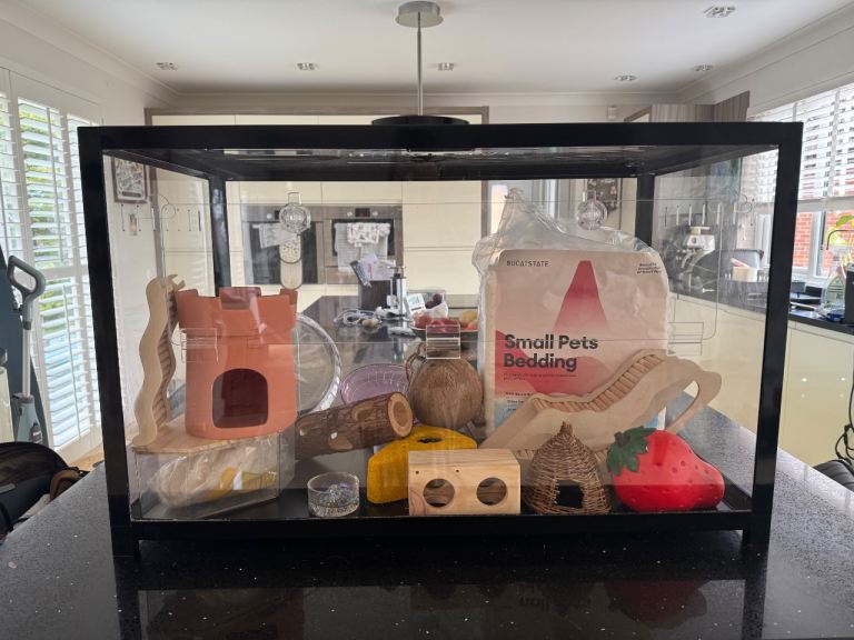 BUCATSTATE hamster cage and tons of accessories 