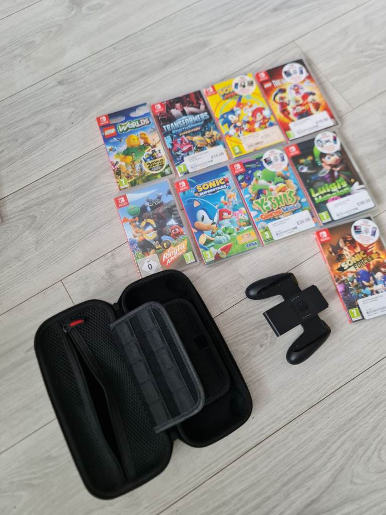 Nintendo Switch Games Bundle with Grips – Good Condition