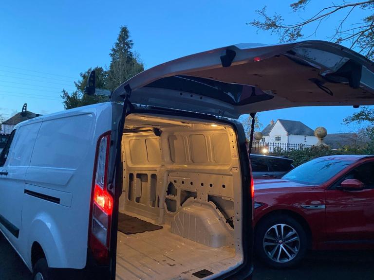 2018 Ford Transit Custom 2.0 300 EcoBlue L2 H1 Euro 6 5dr PANEL VAN Diesel Manual