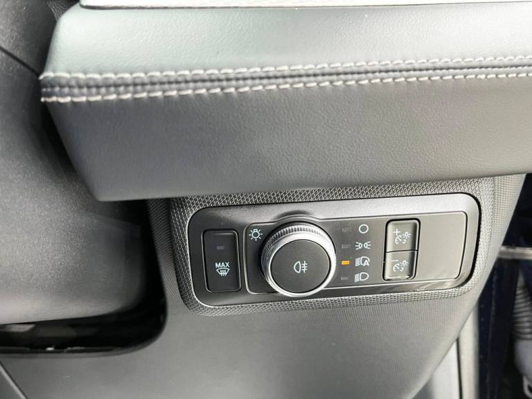 2021 Ford Mustang Mach-E Standard Range 70kWh SUV 5dr Electric Automatic (269 ps) HATCHBACK ELECT...