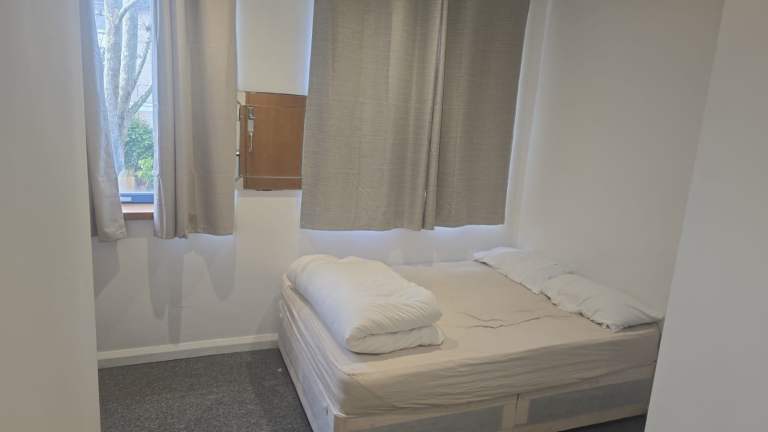 Studio Flat, Manchester Road, E14