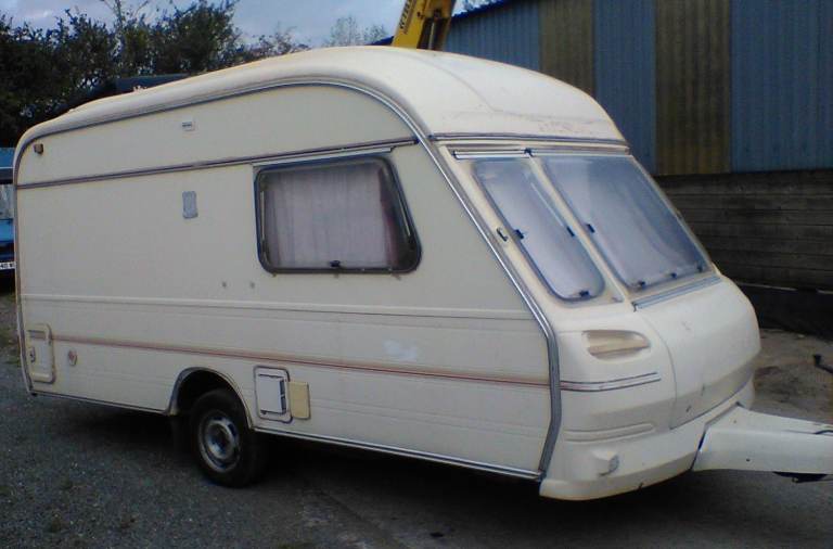 Cheap little caravan for sale avondale 2 birth