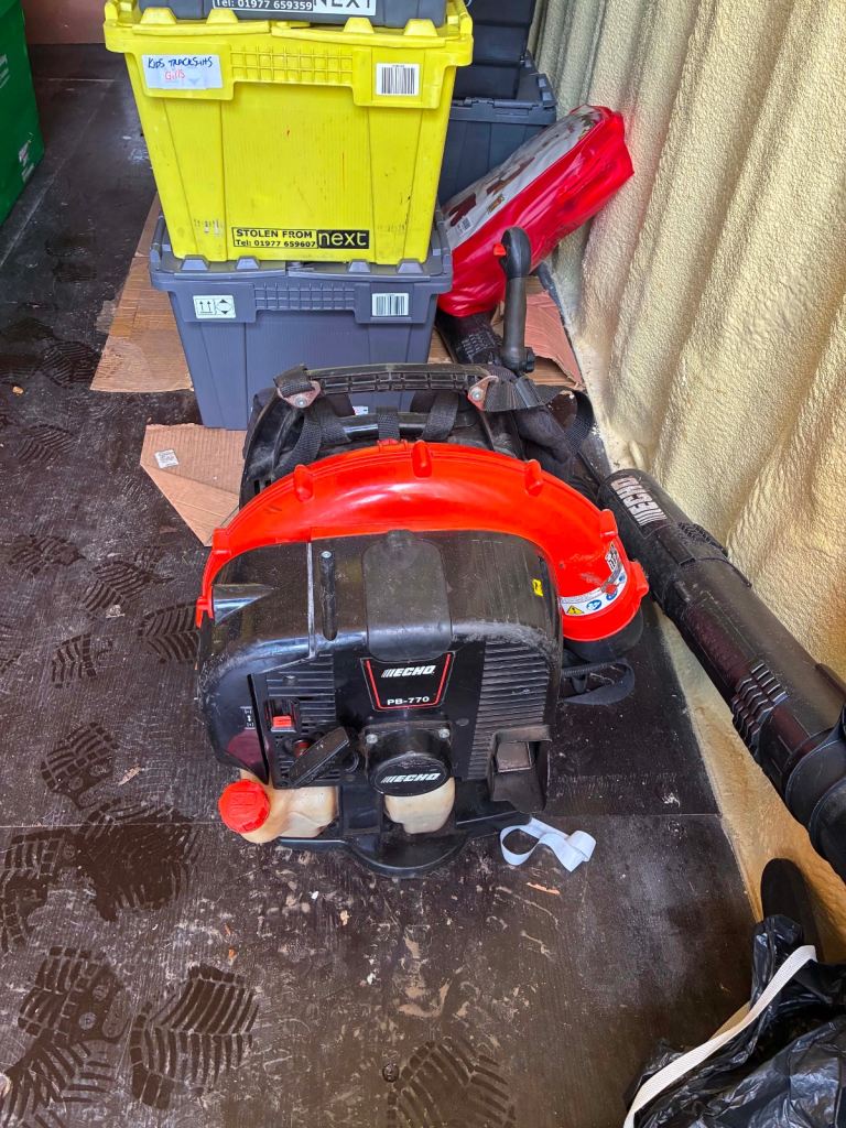 Echo Petrol leaf blower 