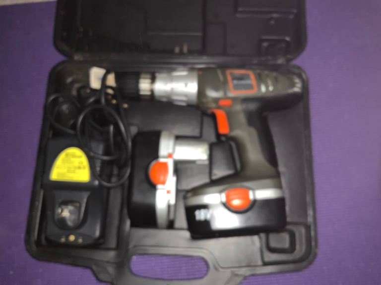 Challenge 18 V cordless drill