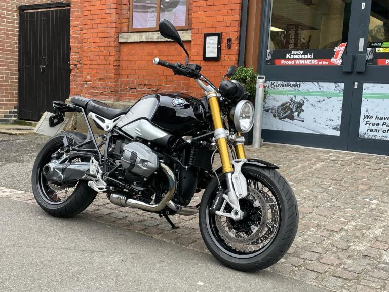 2015 BMW R NINET retro naked motorcycle in Black only 6287 miles