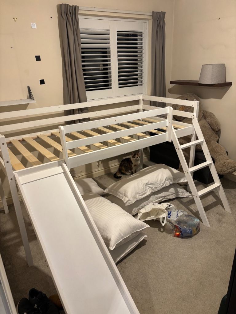 Single Kids Bunkbed with Stairs and Slide