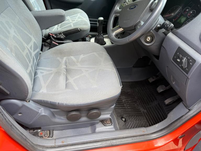 2012 Ford Transit Connect Low Roof Van Limited TDCi 110ps PANEL VAN Diesel Manual