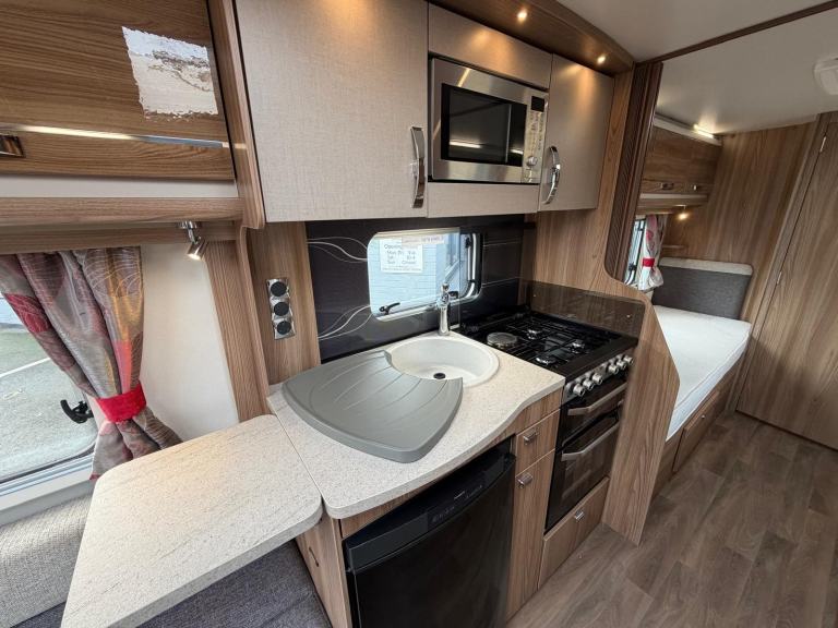 2017 SWIFT CHALLENGER 565, 4 BERTH WITH FIXED SINGLE BEDS, ALDE, MOVER
