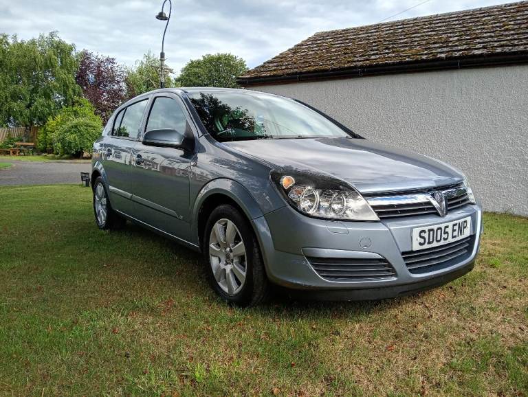 Vauxhall Astra 1.6 breeze only 63.000 miles with full service history and 12 months MOT 