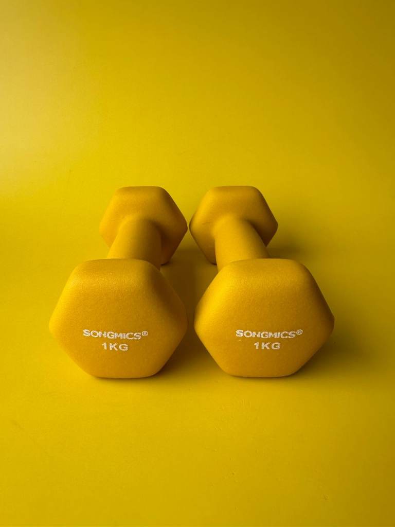 SONGMICS 1kg Dumbbells – Yellow, New